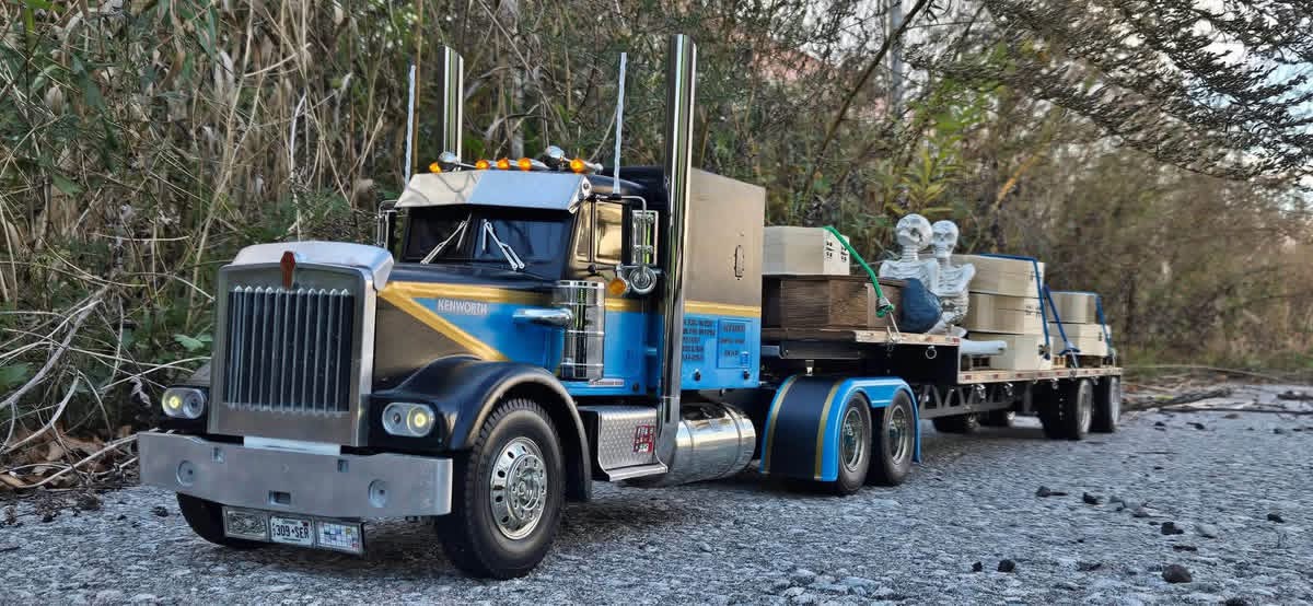 Dramatic American Class 8 semi truck